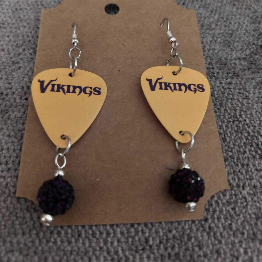Women's MINNESOTA VIKINGS GUITAR PICK EARRINGS